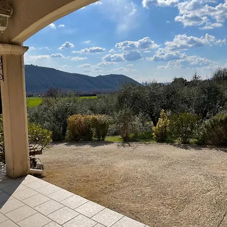 La Maison Dans L'olivette * Oraison