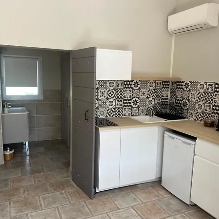 La Maison Dans L'olivette Holiday home Oraison